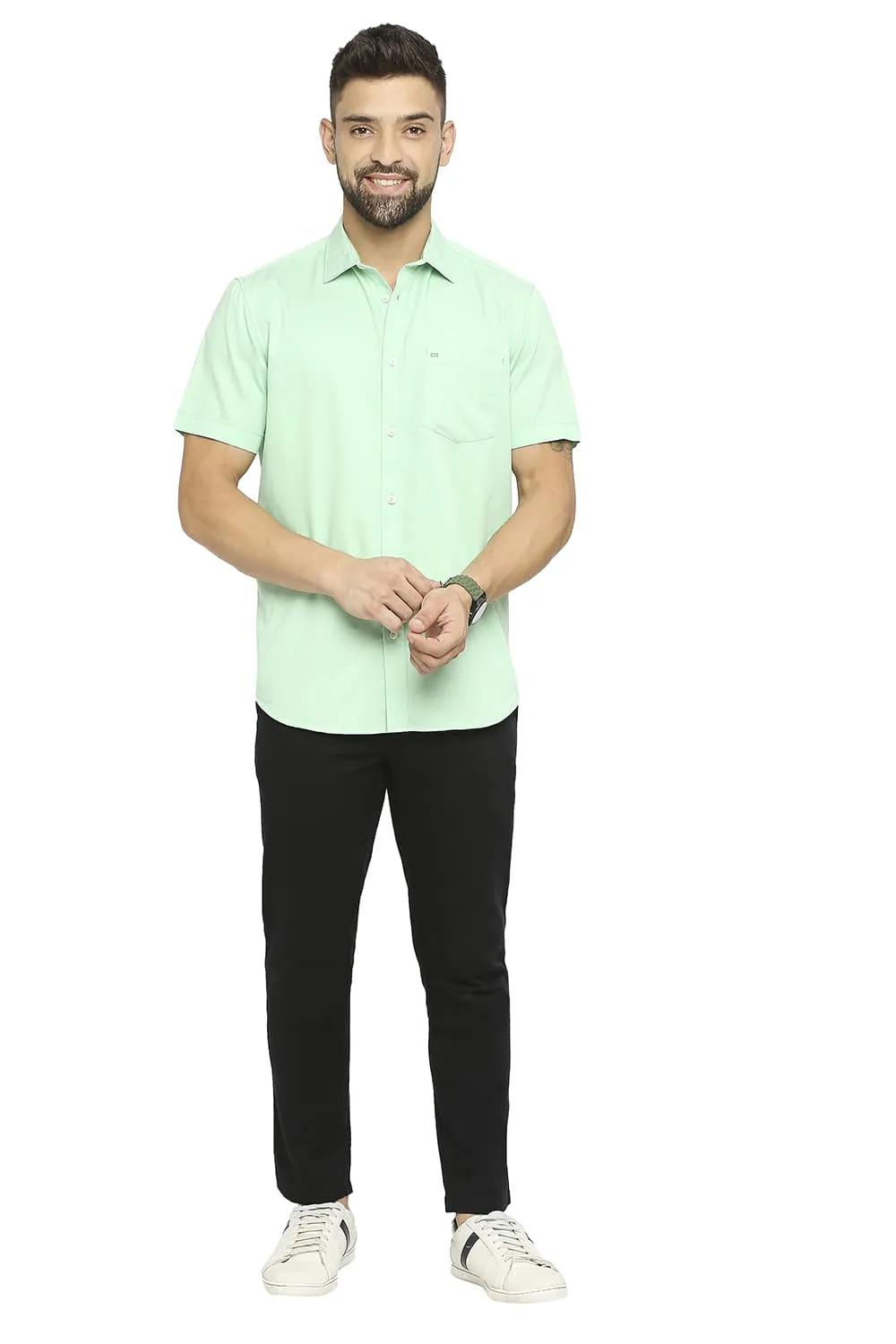 Slim Fit Cotton Polyester Cavalary Twill Halfsleeves Shirt