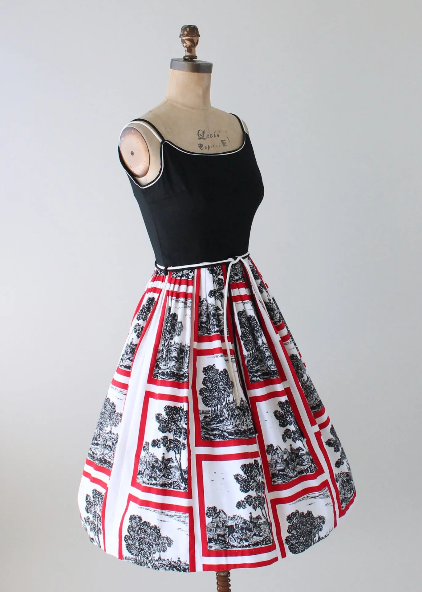 Vintage 1950s On the Hunt Novelty Print Sundress